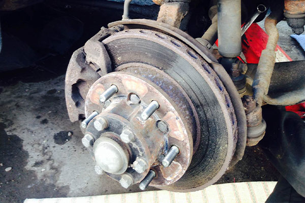 mitsubishi pajero parts UK